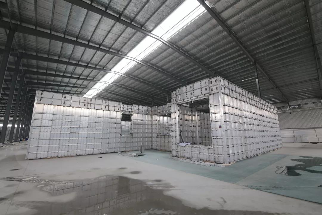 庄闲和游戏铝模