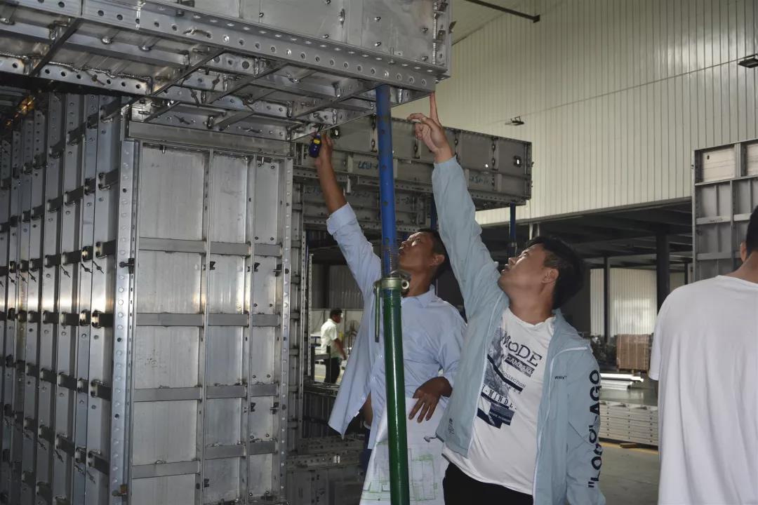 恭贺庄闲和游戏铝模板房山项目顺利通过出厂验收!